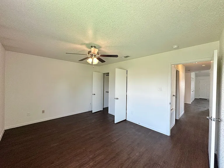 3811A John Chisholm Loop — Photo 21