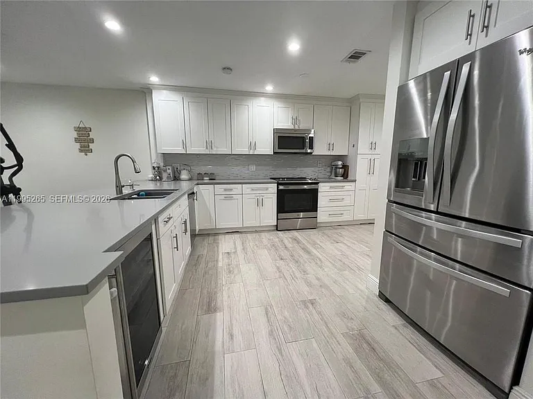 Bonnie Brae Way — Photo 21
