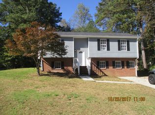 2980 Hollow Ln, Powder Springs, GA 30127