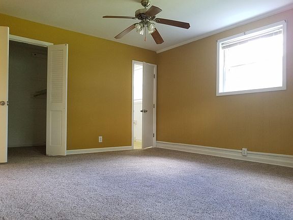 4th image of 93 Glenrose Ave