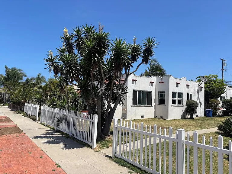 4940 Cape May Ave — Photo 16