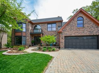 0N061 Cedar Ct, Winfield, IL 60190