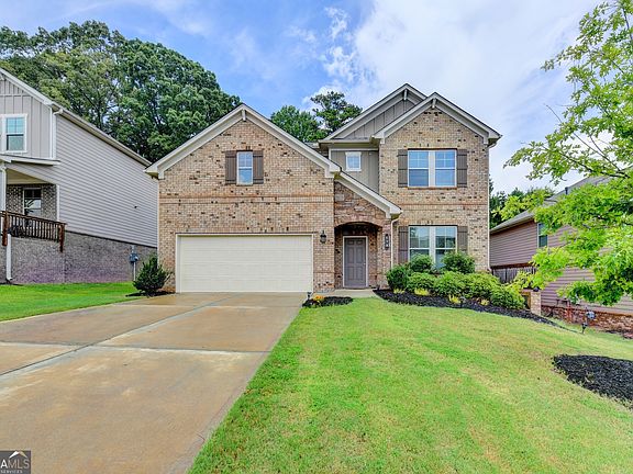 2nd image of 638 Saffron Blvd