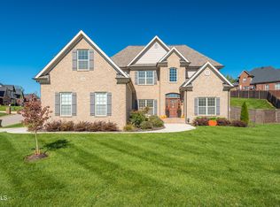 2302 Wolf Crossing Ln, Knoxville, TN 37932