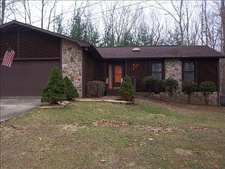 2nd image of 230 Lakeview Dr