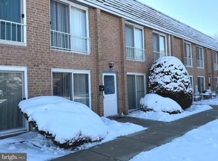 422 Brandywine Ct, Warminster, PA 18974