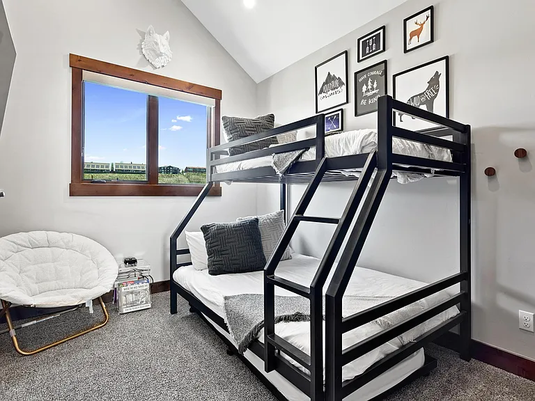 Bunk bed room