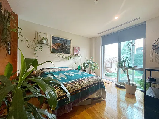 Rented by Pear NYC LLC | media 21