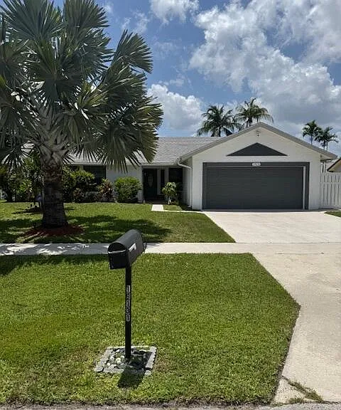 19131 Fairlawn Way — Photo 1