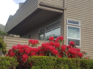 677 W Emerson St APT B, Seattle, WA 98119