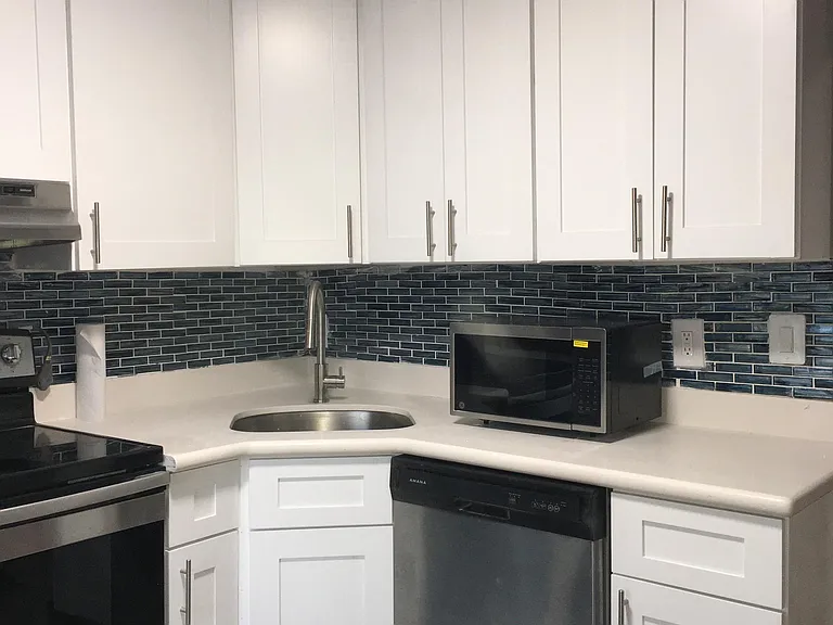 125 East Ave #2 — Photo 9