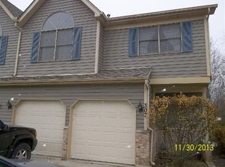 307 River Bluff Dr, Carpentersville, IL