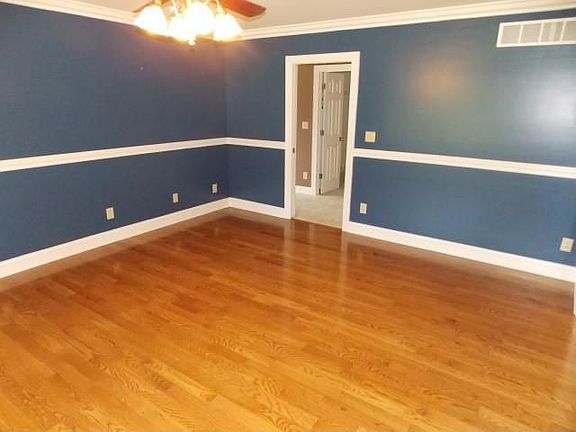 5th image of 650 Schofield Ln