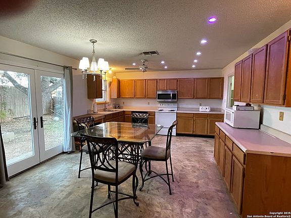 4th image of 13519 POSSUM WAY