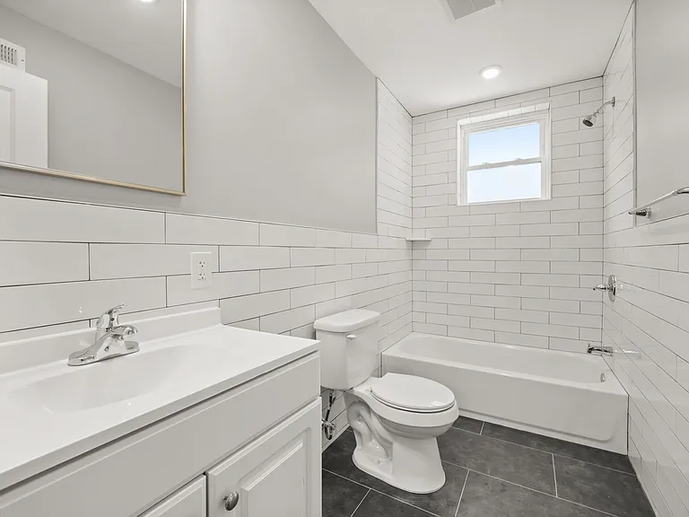 5244 Spruce St #4 — Photo 6