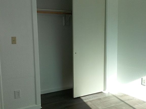 5th image of 17-19 S Roosevelt St #19J