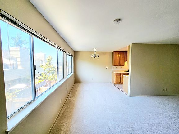 4th image of 239 Villa Ter #1-8