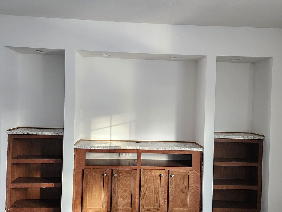 2nd image of 105 20th St NW #223