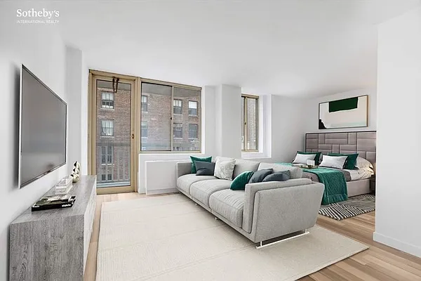 Sold by Sotheby's International Realty | media 1