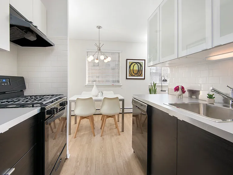 455 W. Wellington — Photo 7