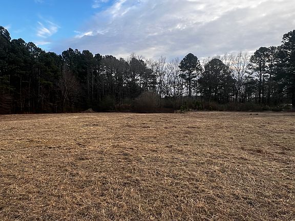 3rd image of 680 Pea Ridge Rd