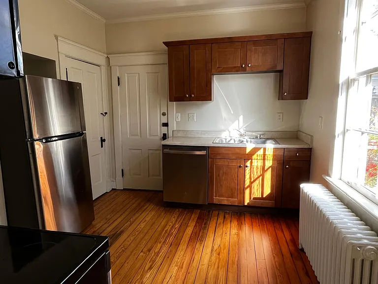 107 Walnut St — Photo 11