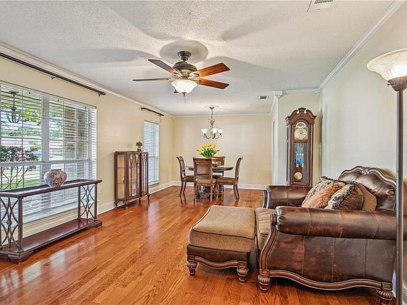 2nd image of 132 Everest Dr