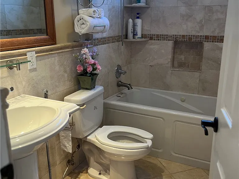 22033 Birds Eye Dr — Photo 5