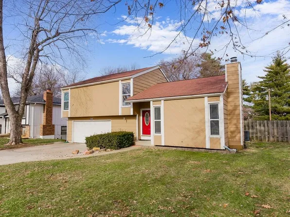 840 E 125th Ter, Olathe, KS 66061
