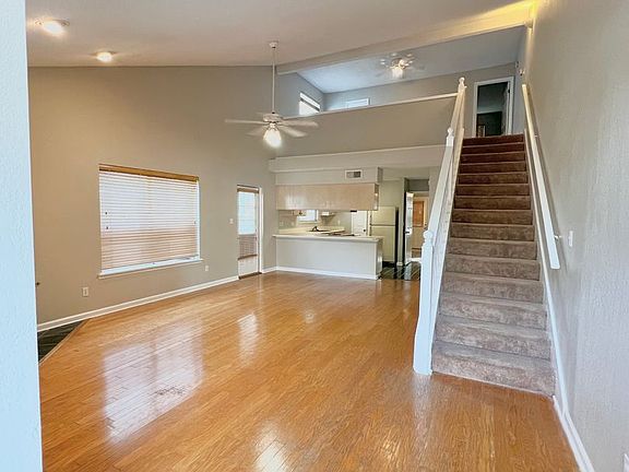 2nd image of 2514 Golden Park Ln