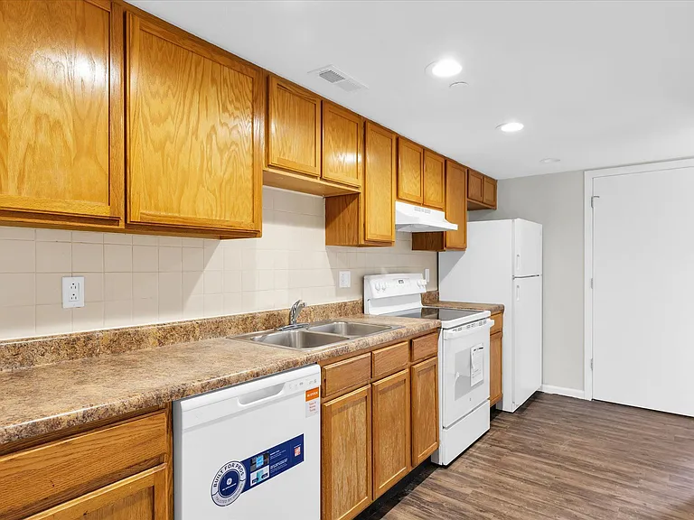 1102 E Colorado Ave — Photo 23