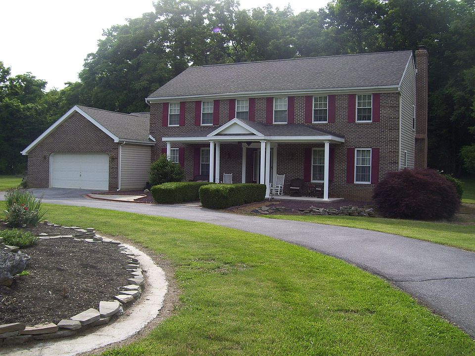 194 Hadley Dr.