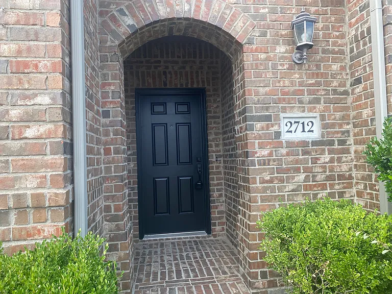 2712 Lake Ridge Dr — Photo 2
