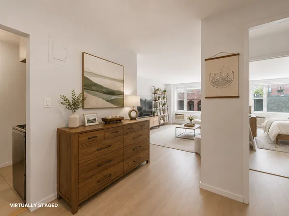 435 East 77th Street image 1 of 14