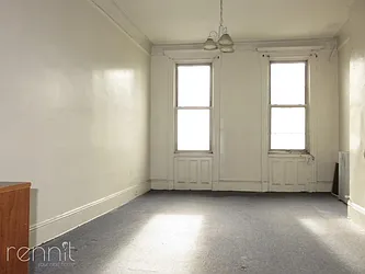 Rented by Rennit Inc.