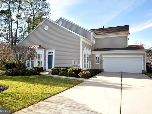 32 Brattleboro Ct, Medford, NJ 08055