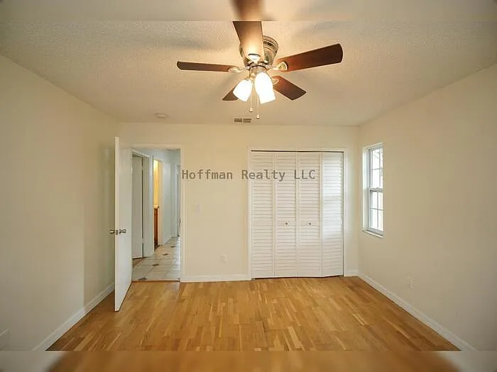 7605 Glades Ct — Photo 16