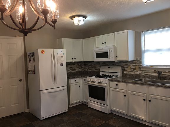 5th image of 181 Frostwood Ln
