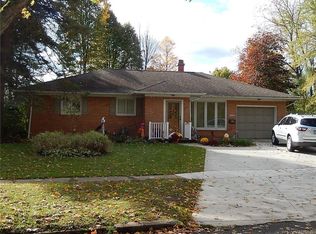 13237 Colonial Woods Dr, Alden, NY 14004