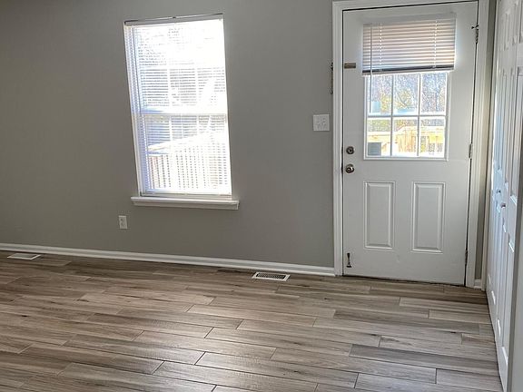 5th image of 217 Garnet Dr