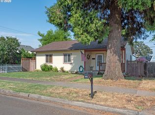 974 Elm St, Junction City, OR