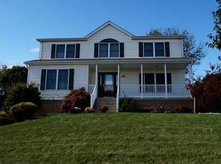 808 Cleardale Dr, Greensburg, PA 15601