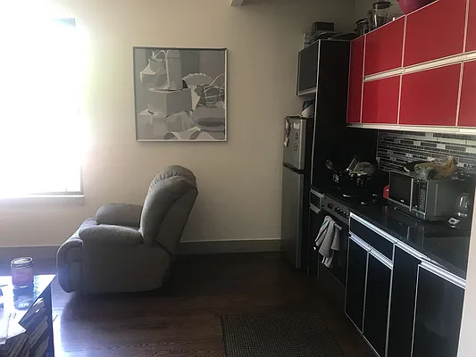 Rented by Premier Metro Realty Corp | media 18