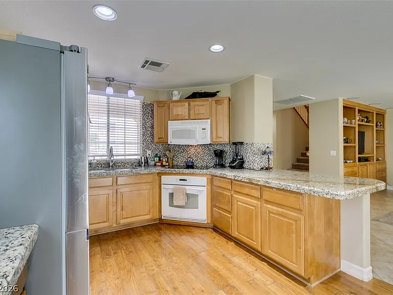 2619 Begonia Valley Ave — Photo 25