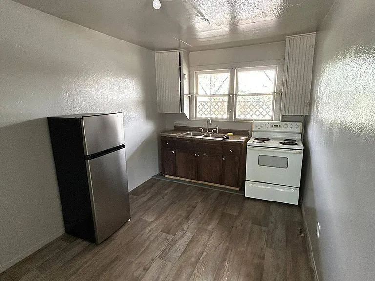 613 N Eye St #13 — Photo 3