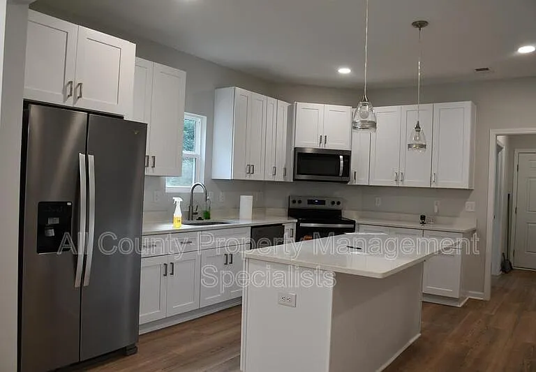 5111 Spalding Ave — Photo 3