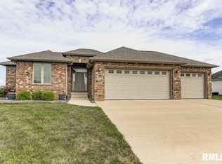 1275 Red Bud Run, Sherman, IL 62684