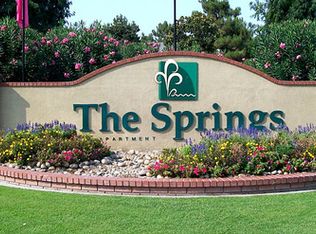 8201 Camino Media APT 187, Bakersfield, CA 93311