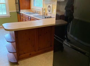 1112 Old Williamsburg Rd, Sandston, VA 23150