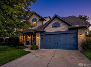 407 Pebble Ct, Englewood, OH 45322